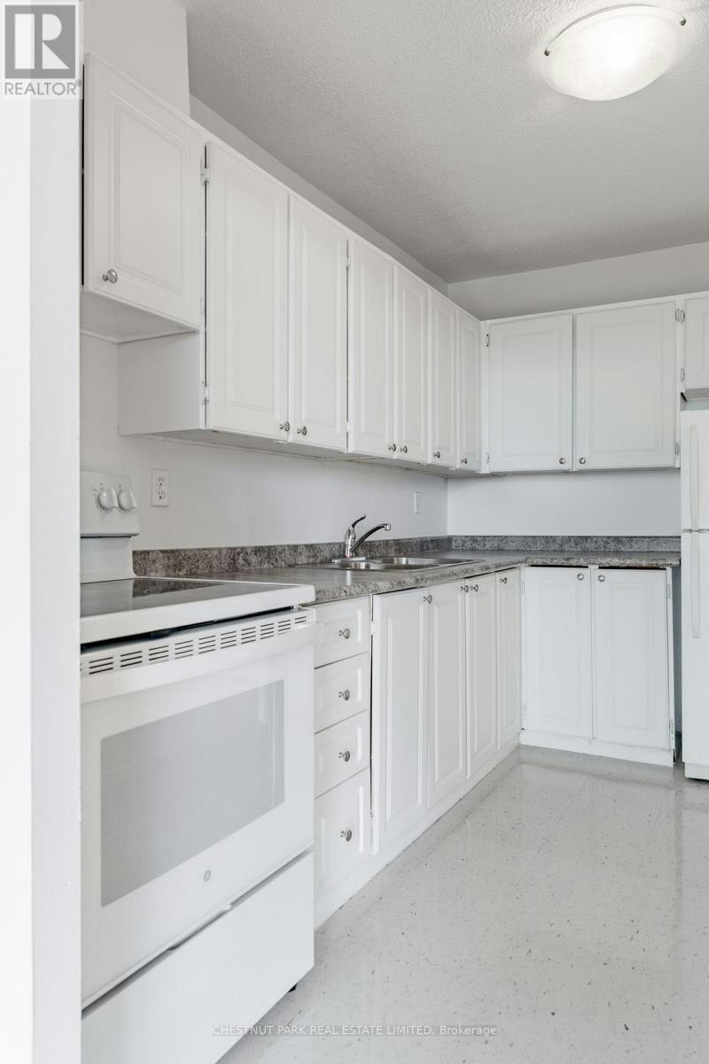 1412-150 Lakeshore Road W, Mississauga, ON, L5H 3R2 - 17