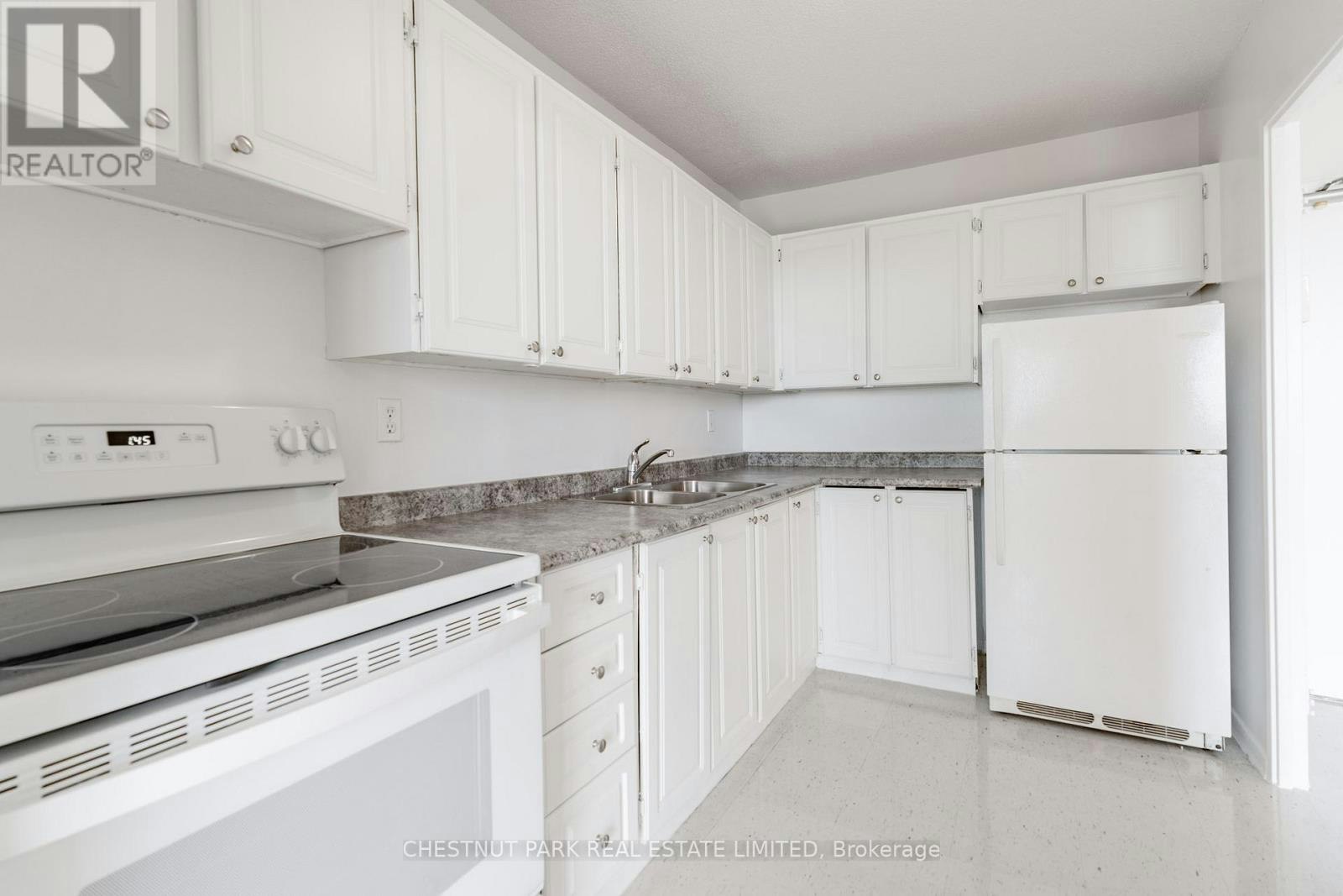 1412-150 Lakeshore Road W, Mississauga, ON, L5H 3R2 - 9