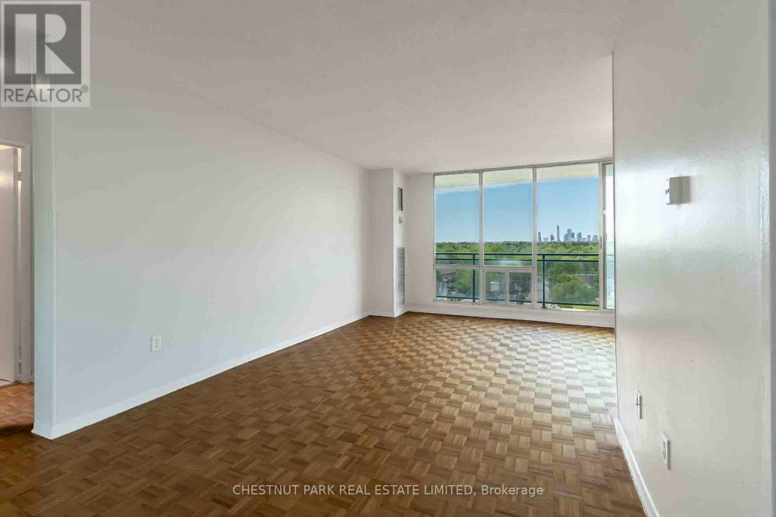 1412-150 Lakeshore Road W, Mississauga, ON, L5H 3R2 - 2