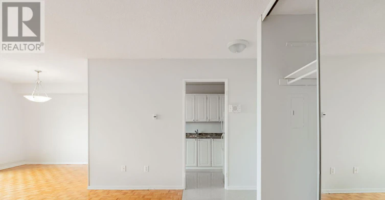 1412-150 Lakeshore Road W, Mississauga, ON, L5H 3R2 - 5