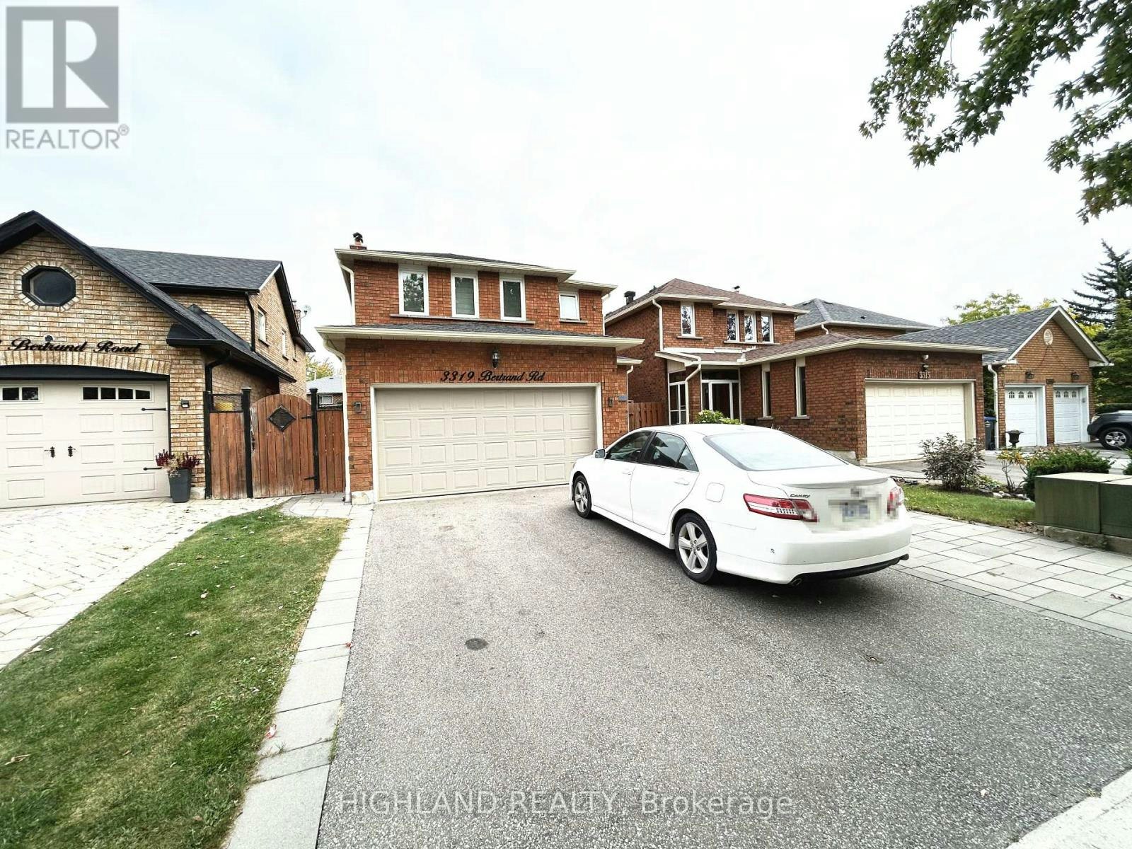 3319 Bertrand Road, Mississauga, ON, L5L 4G2 - 2
