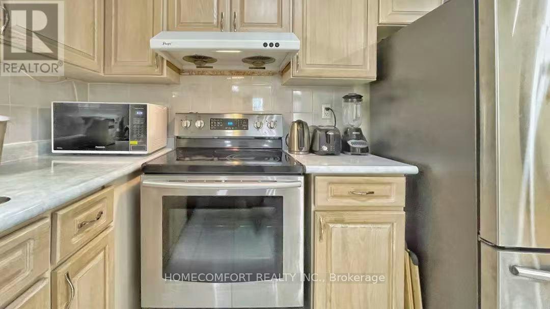 108 Freshmeadow Drive, Toronto, ON, M2H 2P8 - 6