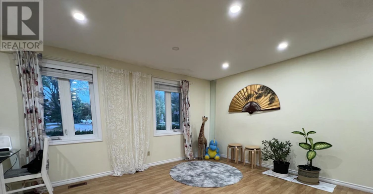 108 Freshmeadow Drive, Toronto, ON, M2H 2P8 - 3