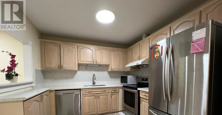 108 Freshmeadow Drive, Toronto, ON, M2H 2P8 - 5