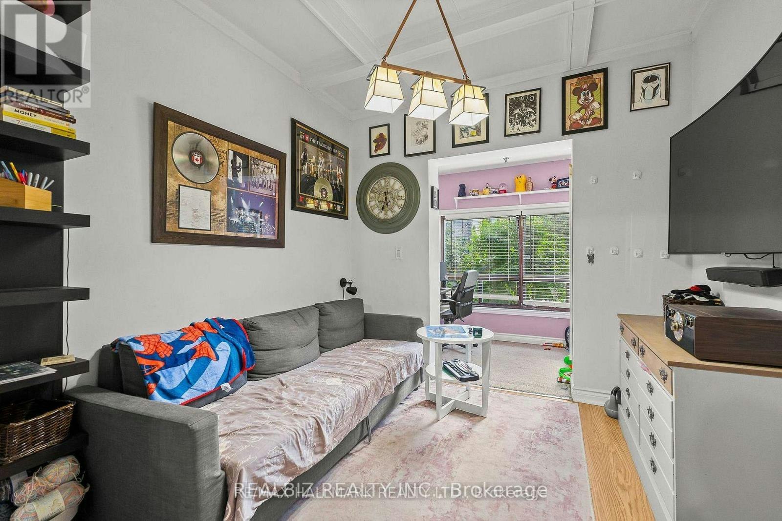 159 Parkmount Road, Toronto, ON, M4J 4V3 - 4