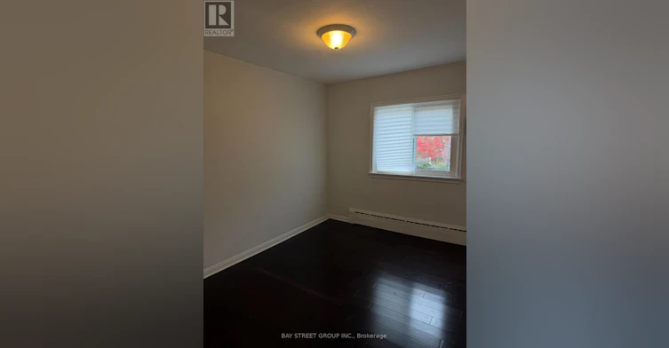 MAIN Floor 2 Rowley Avenue, Toronto, ON, M4P 2S8 - 11