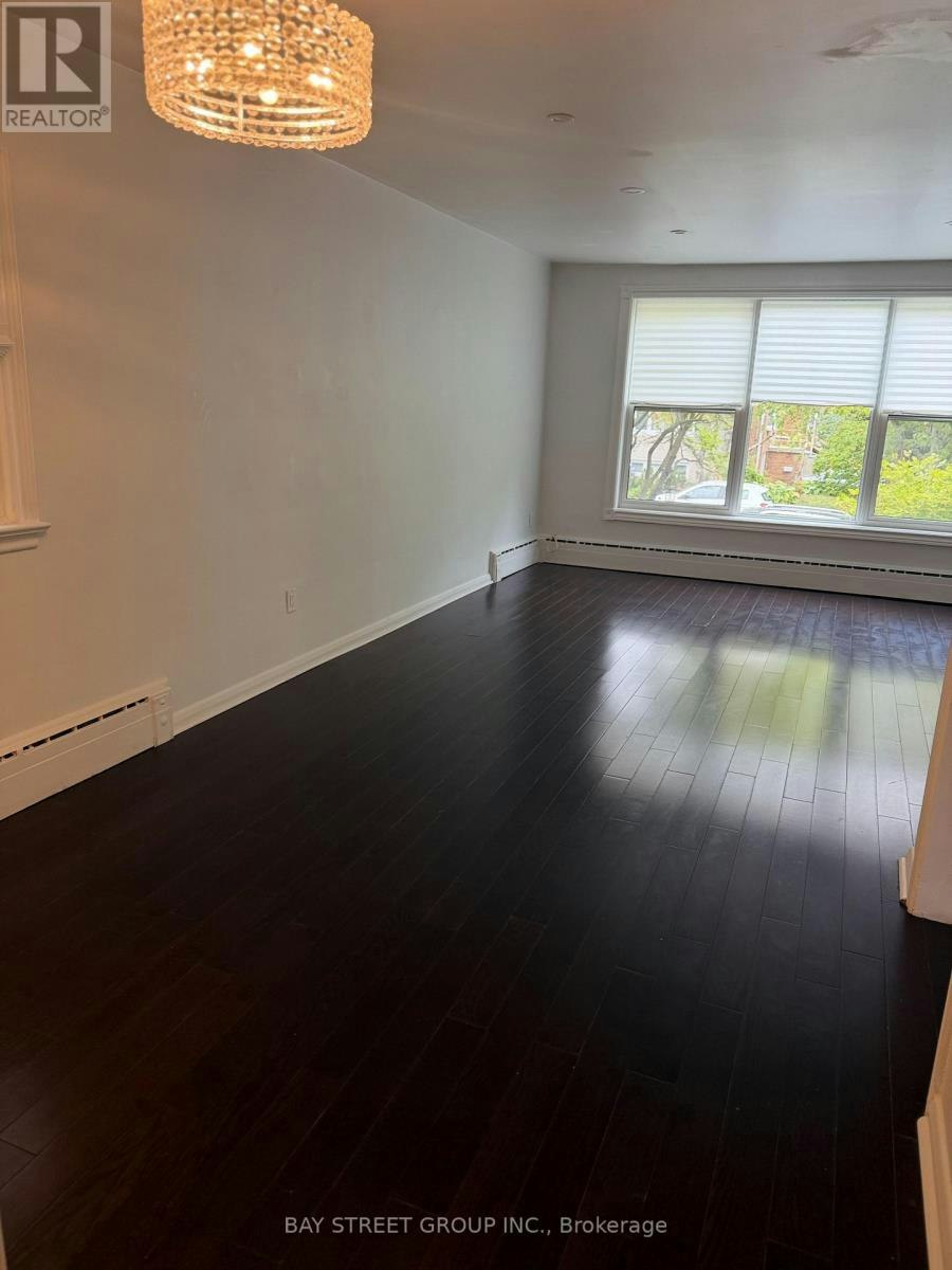 MAIN Floor 2 Rowley Avenue, Toronto, ON, M4P 2S8 - 6