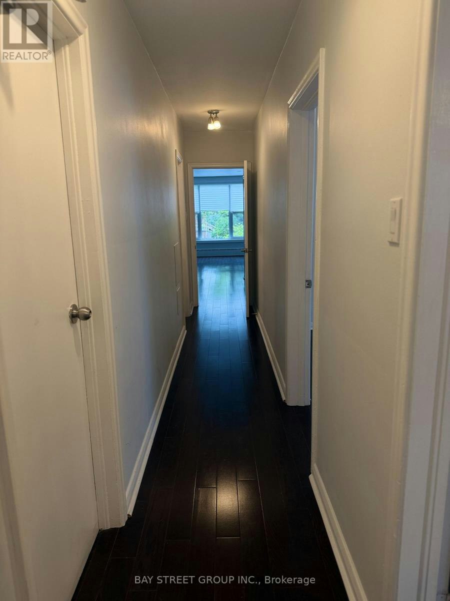 MAIN Floor 2 Rowley Avenue, Toronto, ON, M4P 2S8 - 8