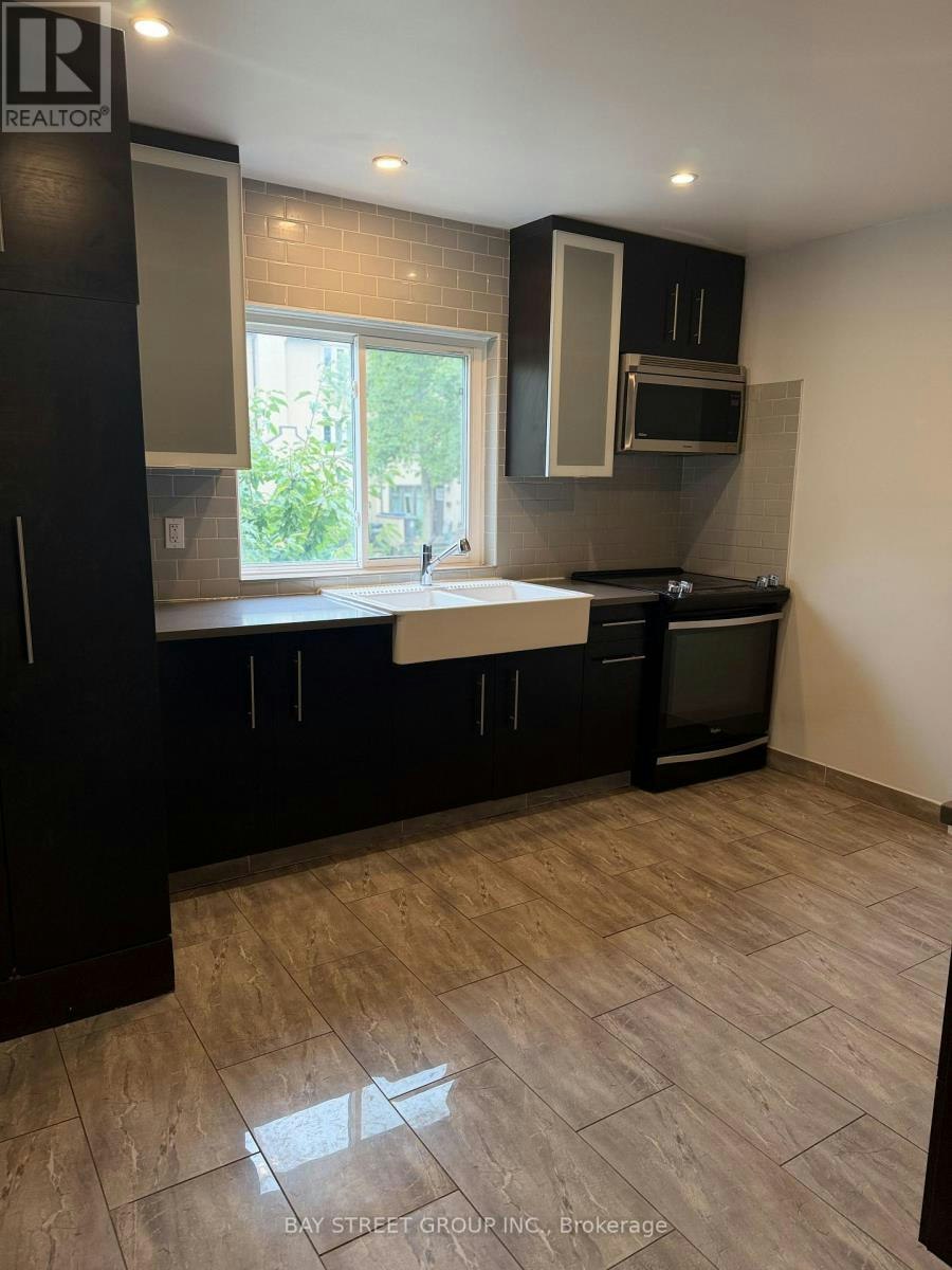 MAIN Floor 2 Rowley Avenue, Toronto, ON, M4P 2S8 - 7