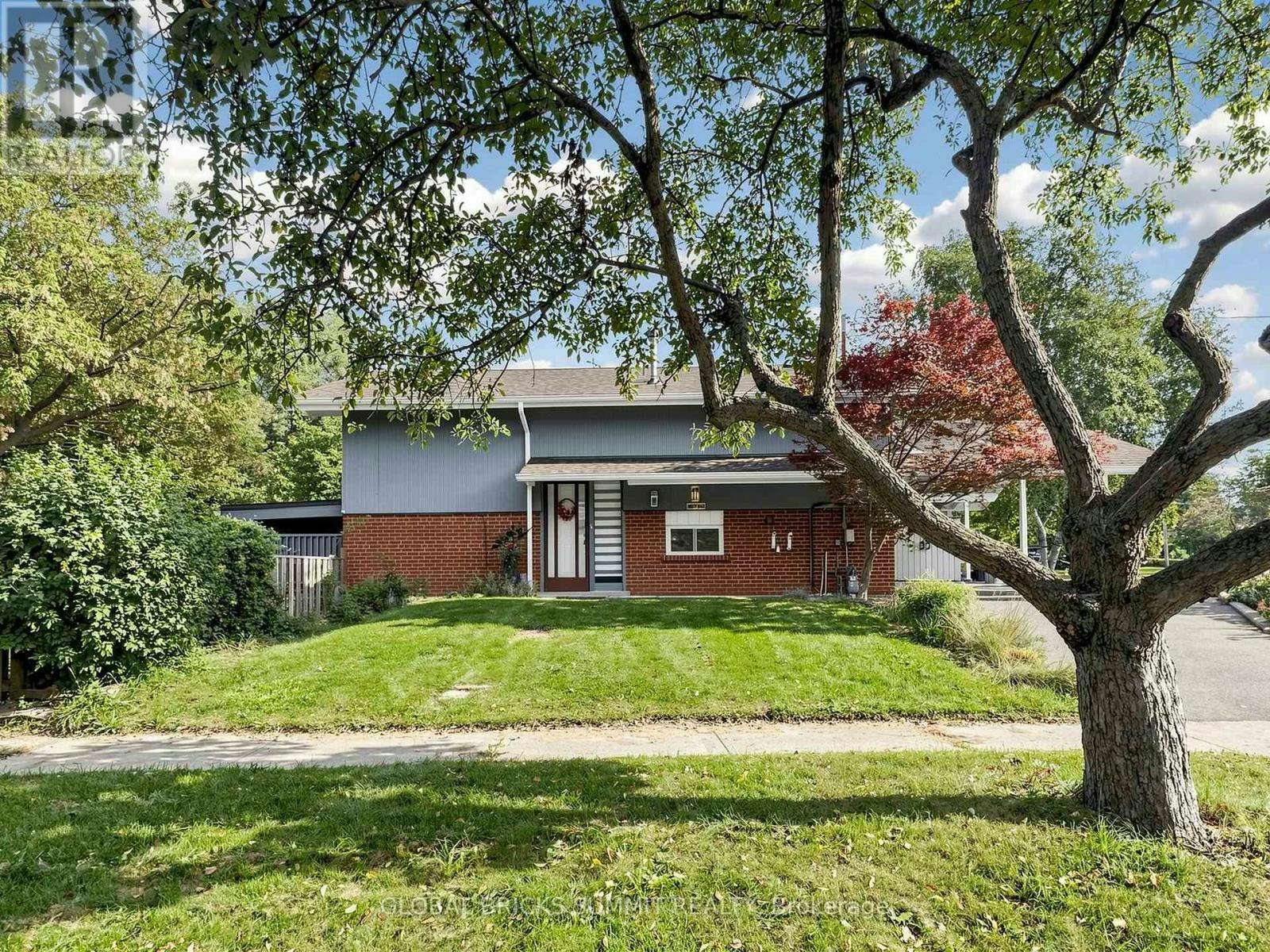 17 Amboy Road, Toronto, ON, M1G 3J3