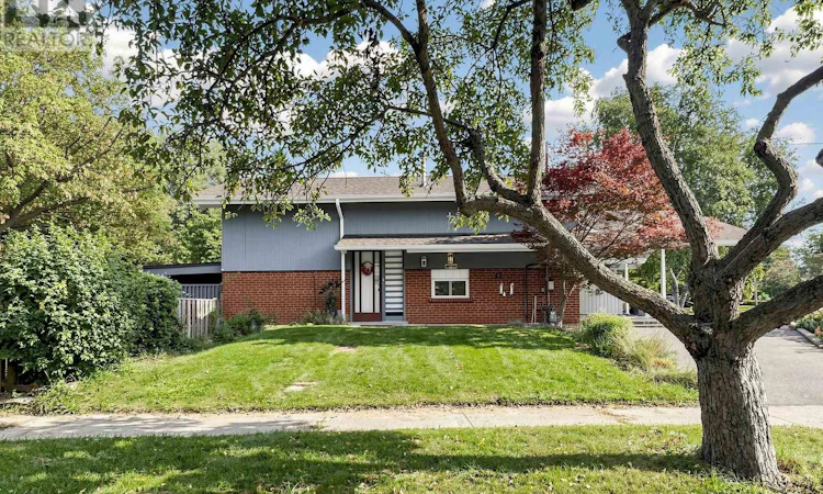 17 Amboy Road
