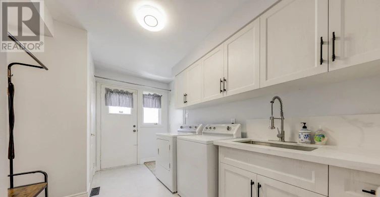 449 Alex Doner Drive, Newmarket, ON, L3X 1C3 - 19