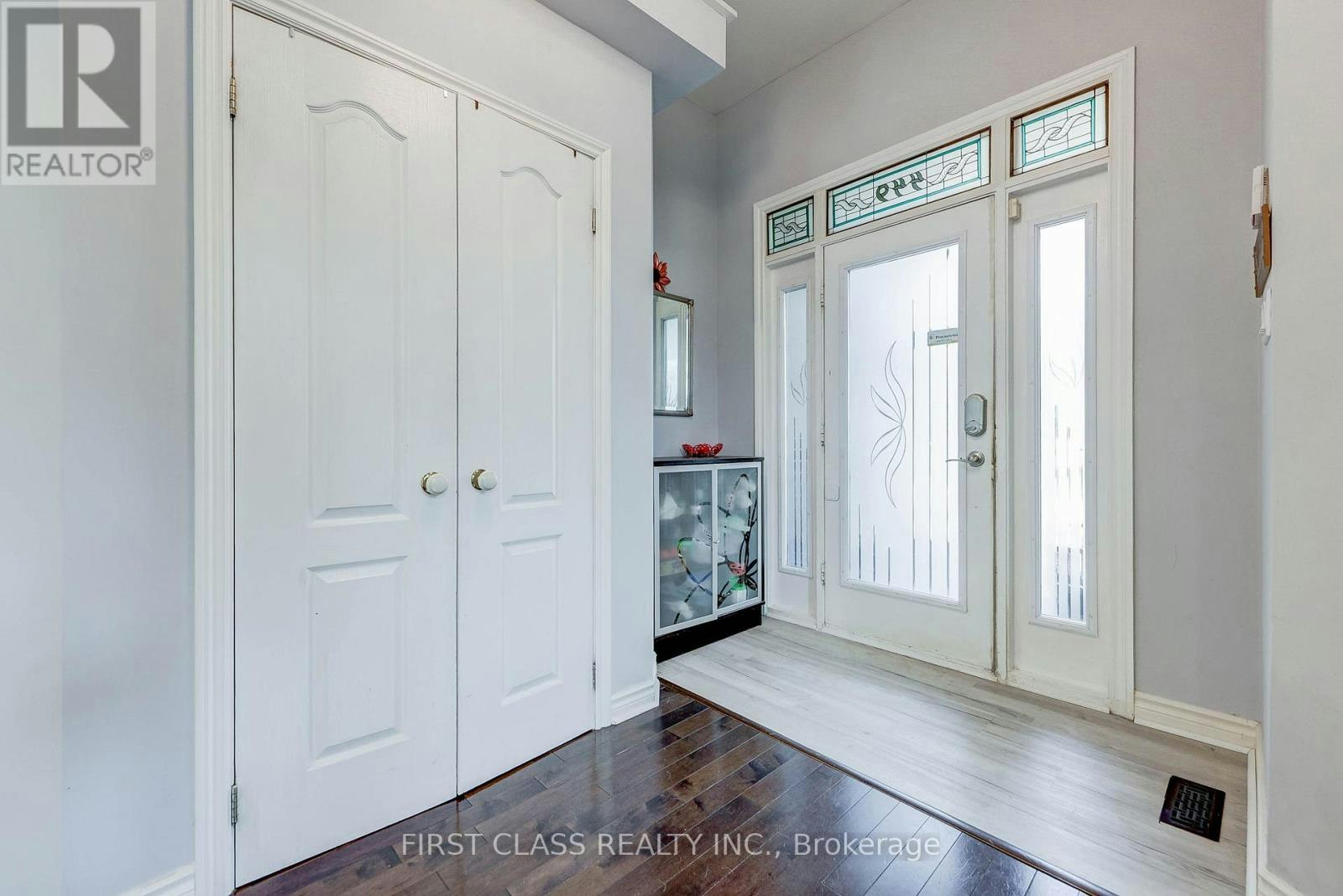 449 Alex Doner Drive, Newmarket, ON, L3X 1C3 - 4