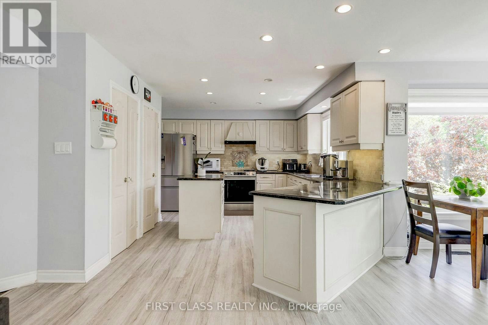 449 Alex Doner Drive, Newmarket, ON, L3X 1C3 - 7
