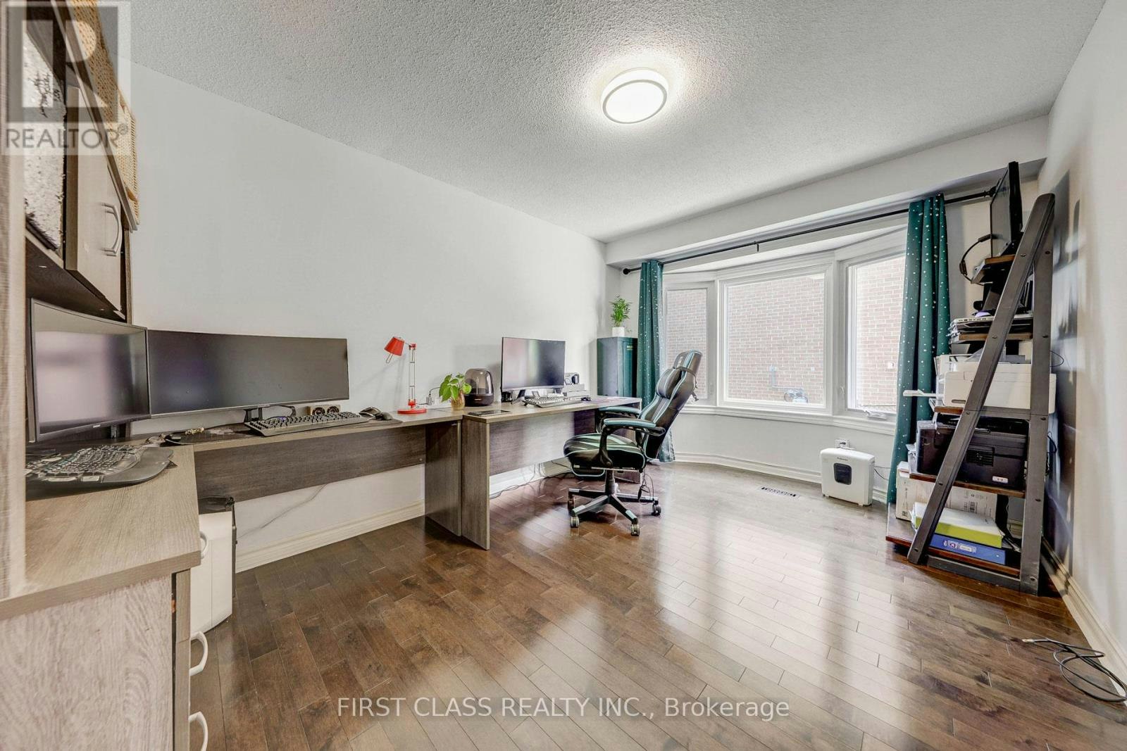 449 Alex Doner Drive, Newmarket, ON, L3X 1C3 - 18