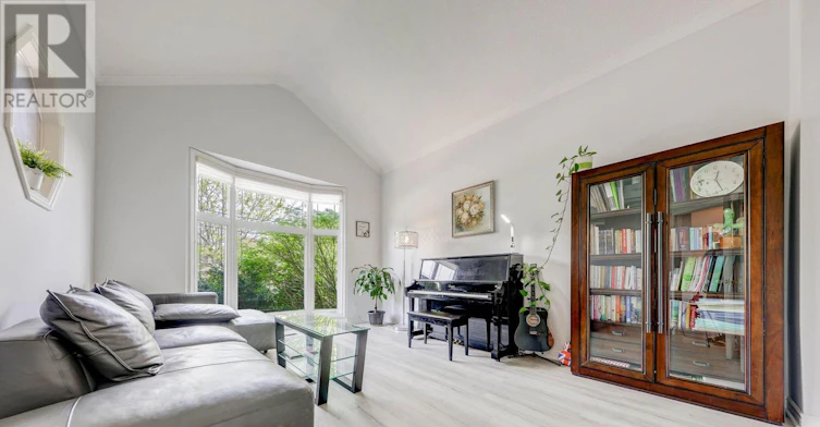 449 Alex Doner Drive, Newmarket, ON, L3X 1C3 - 17