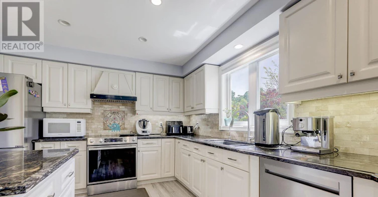 449 Alex Doner Drive, Newmarket, ON, L3X 1C3 - 9