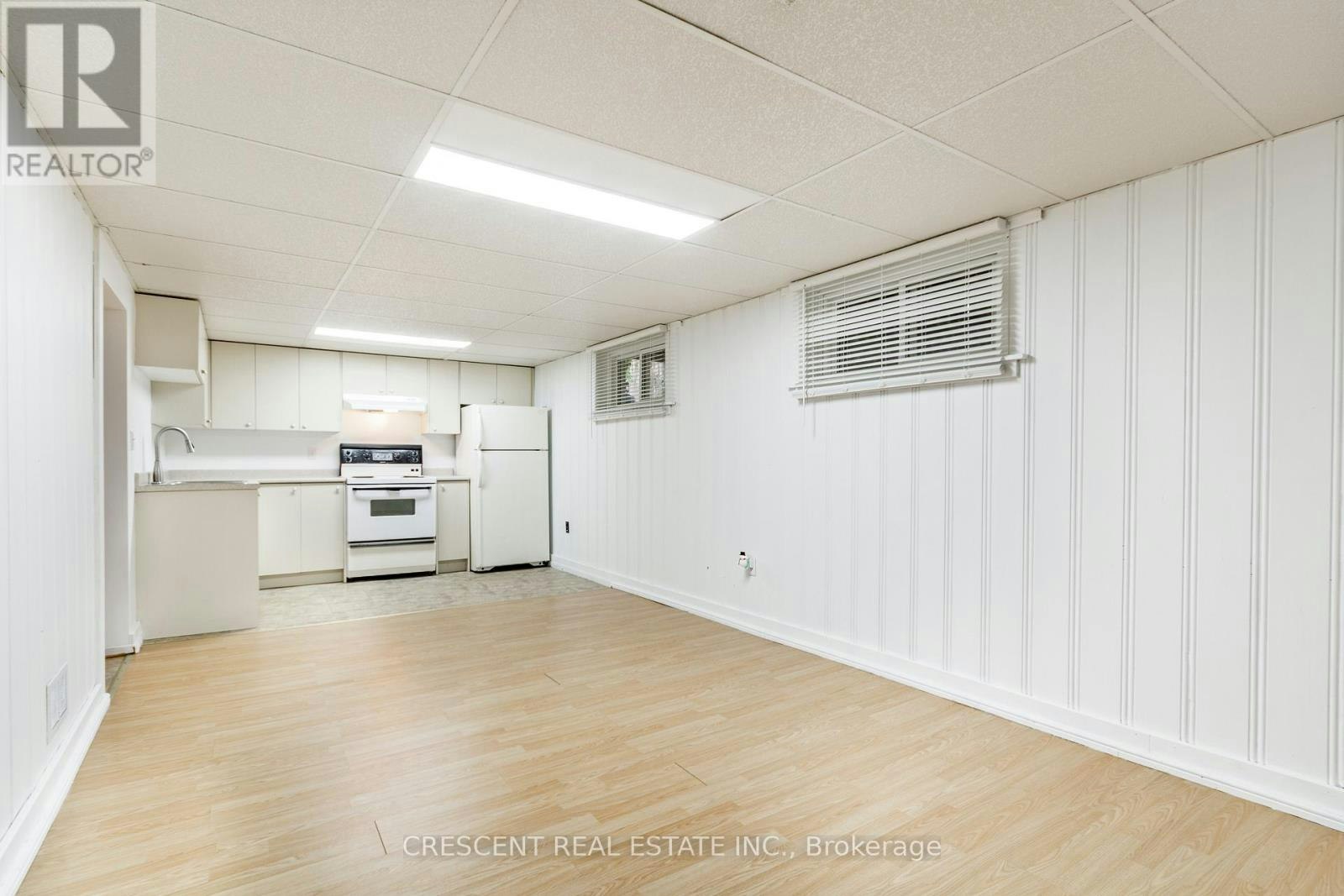 LOWER-14 Claymore Drive, Toronto, ON, M8Z 2R9 - 3