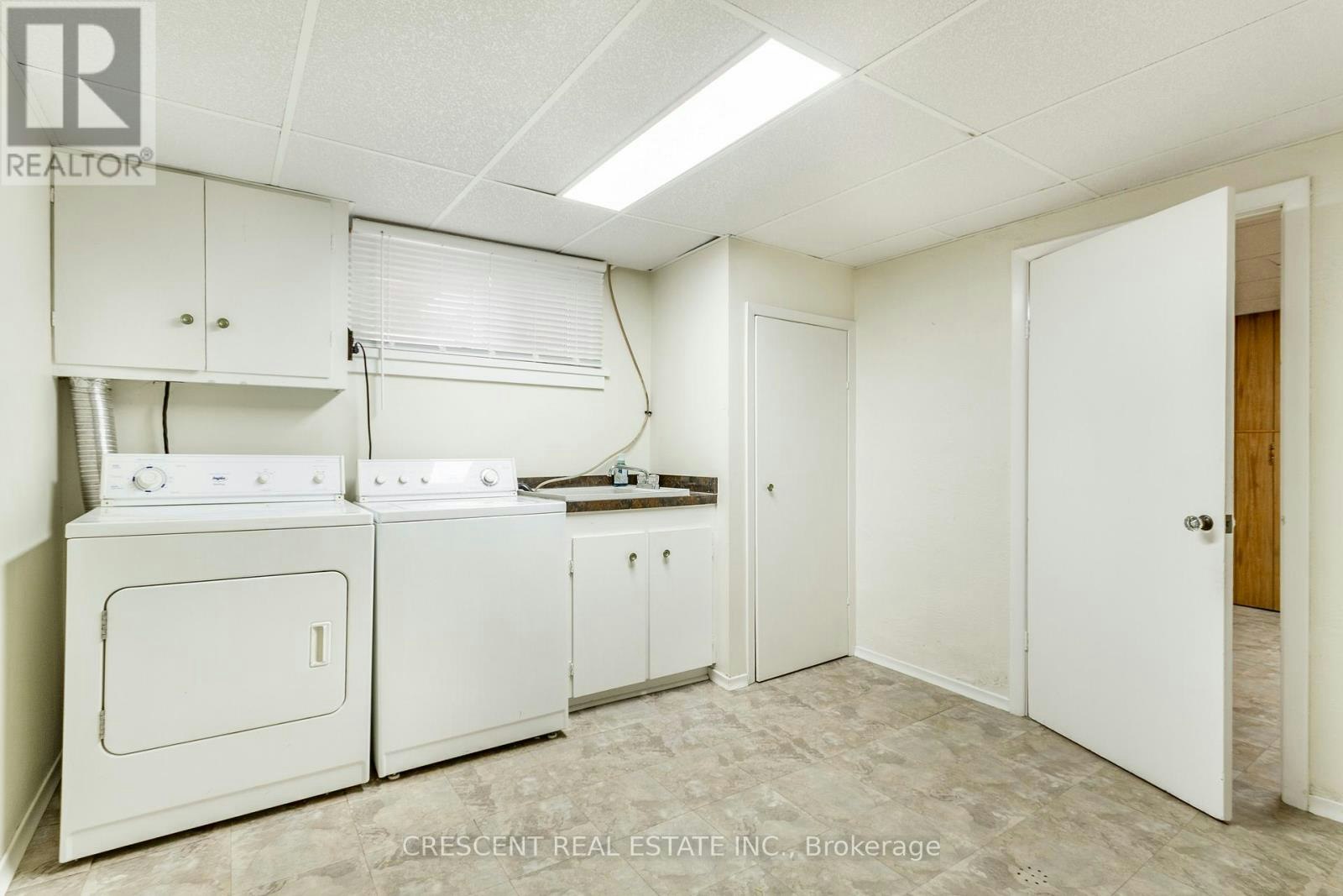 LOWER-14 Claymore Drive, Toronto, ON, M8Z 2R9 - 9