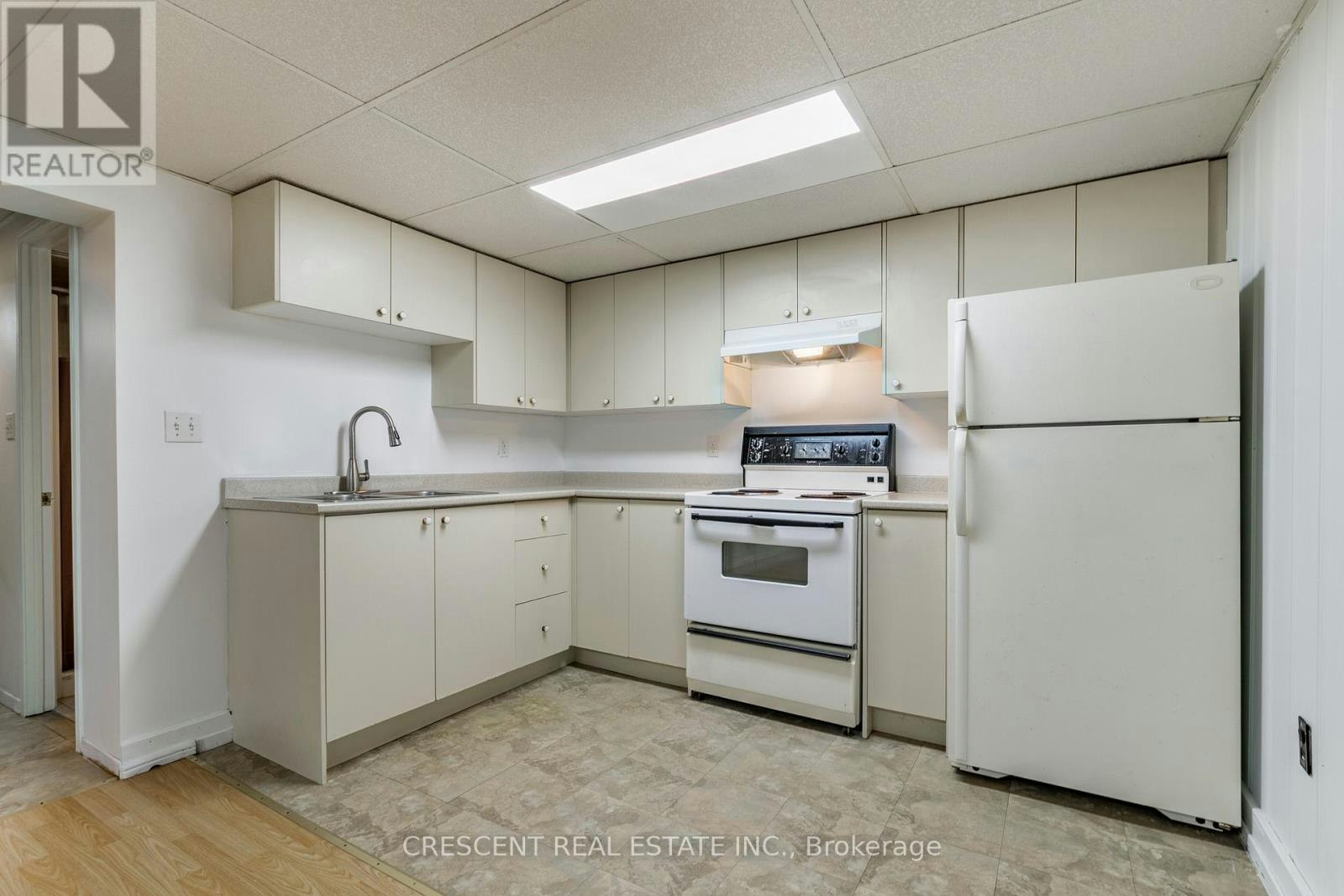 LOWER-14 Claymore Drive, Toronto, ON, M8Z 2R9 - 2