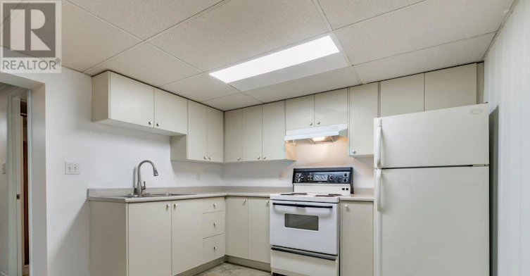 LOWER-14 Claymore Drive, Toronto, ON, M8Z 2R9 - 2