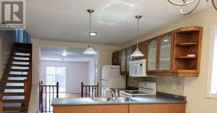 11 Violet Street, Barrie, ON, L4N 9N1 - 6
