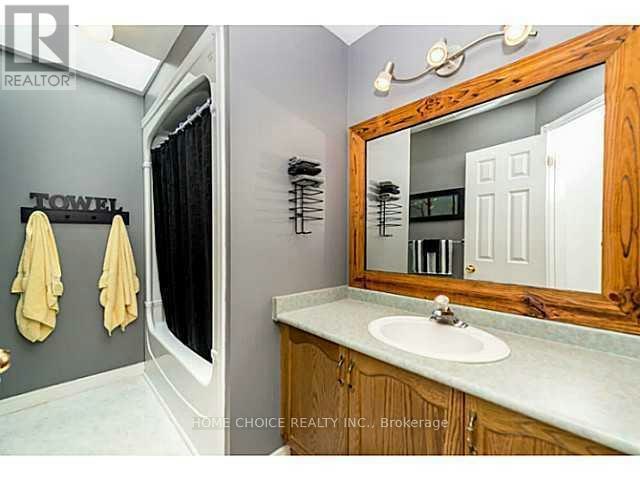 11 Violet Street, Barrie, ON, L4N 9N1 - 10
