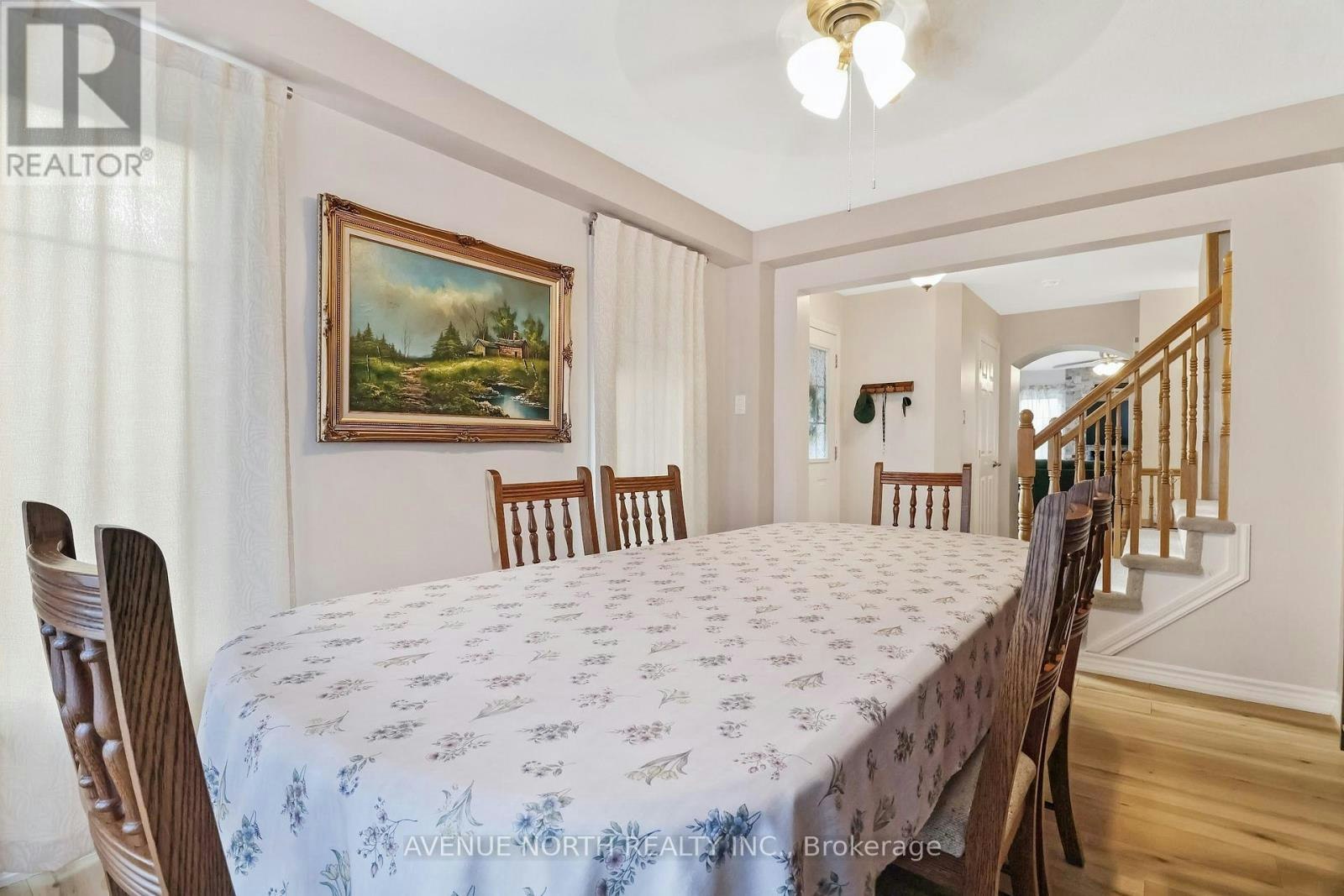 400 Meadowhawk Crescent, Ottawa, ON, K2J 5W7 - 6