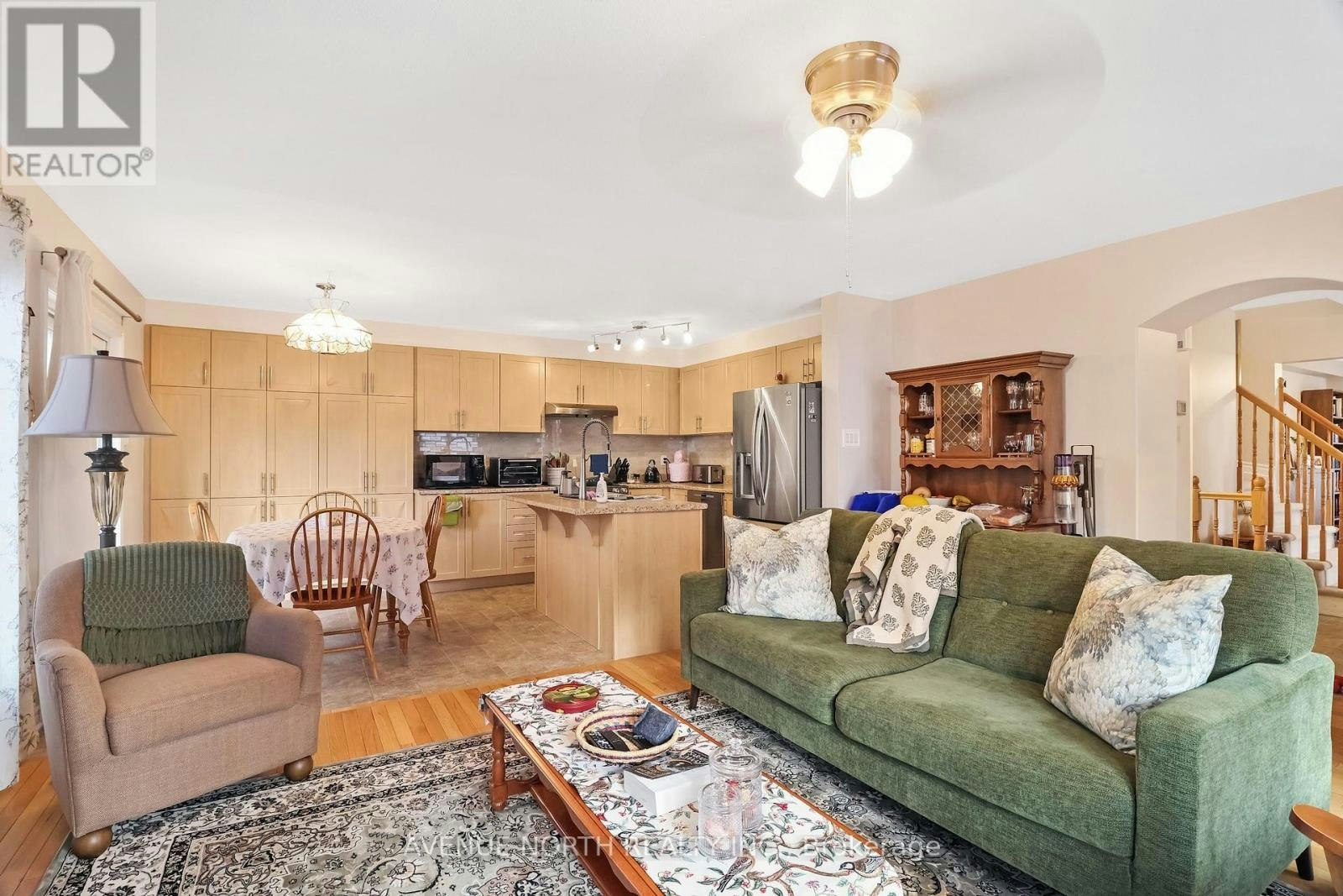 400 Meadowhawk Crescent, Ottawa, ON, K2J 5W7 - 8
