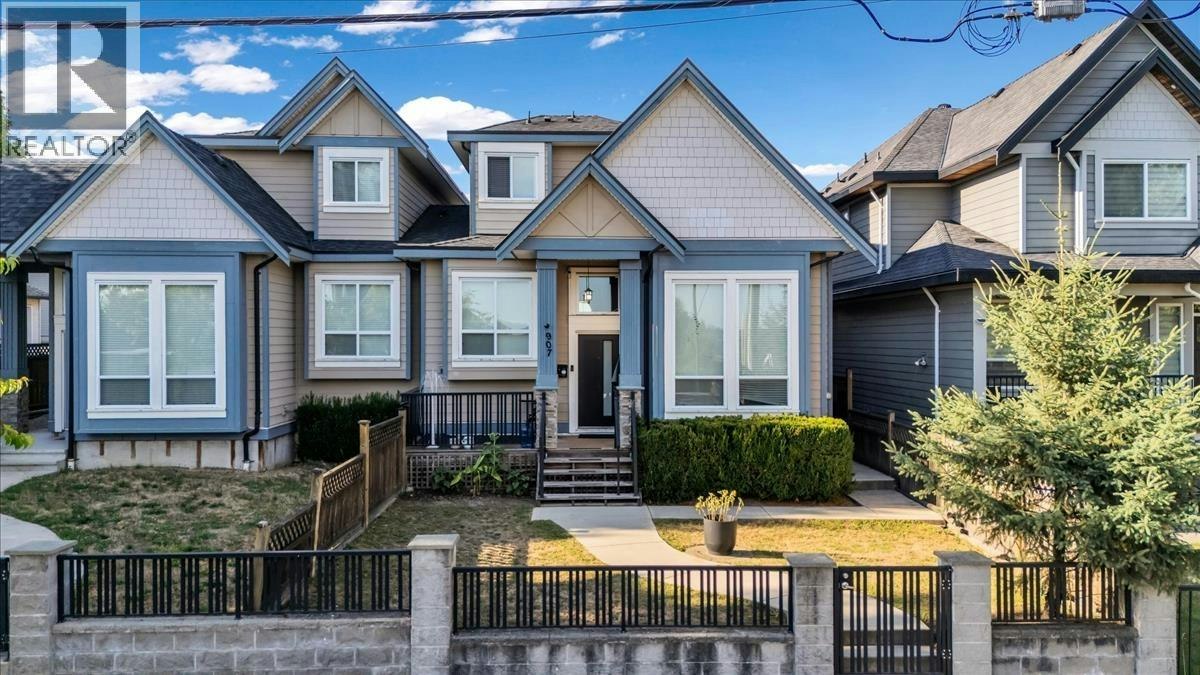907 Harris Avenue, Coquitlam, BC, V3K 1S2