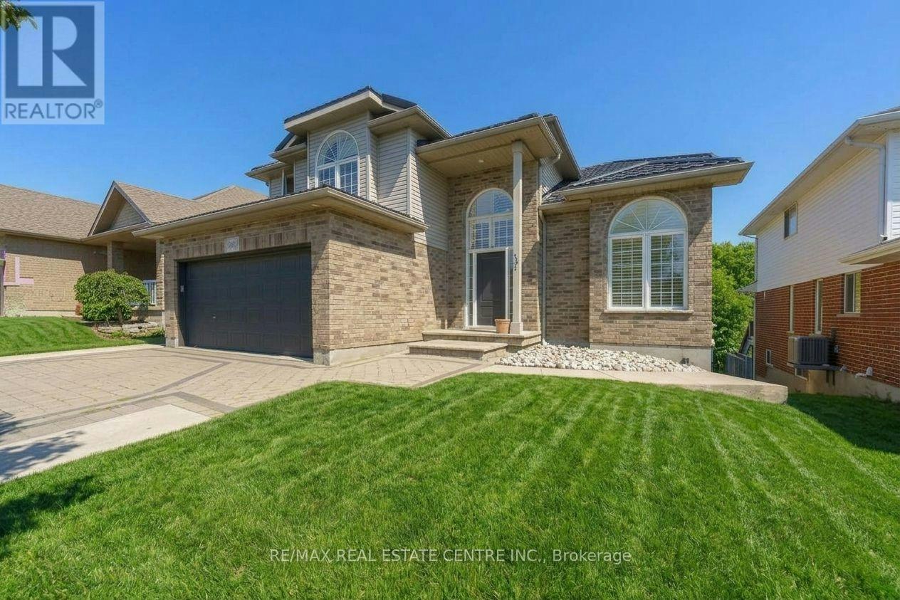 49 Creekside Drive, Guelph, ON, N1E 0C2