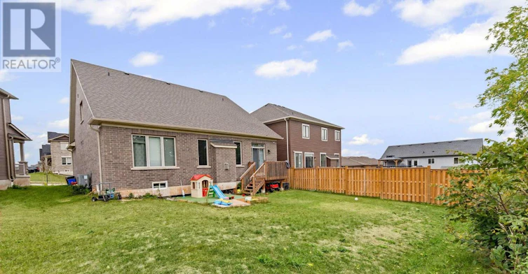 10 Oriole Crescent, Port Colborne, ON, L3K 6E2 - 7