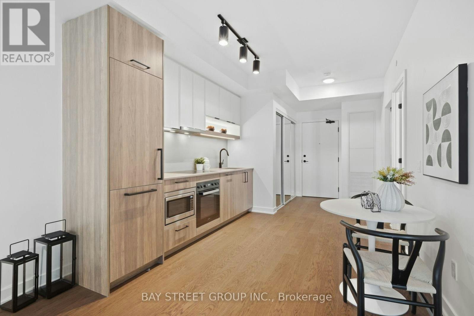 639-91 Montclair Avenue, Toronto, ON, M5P 0B1 - 12