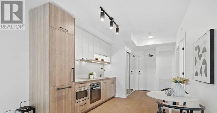 639-91 Montclair Avenue, Toronto, ON, M5P 0B1 - 12