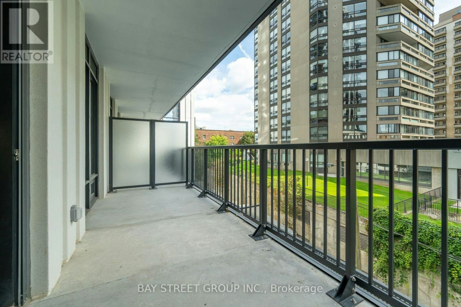 639-91 Montclair Avenue, Toronto, ON, M5P 0B1 - 21