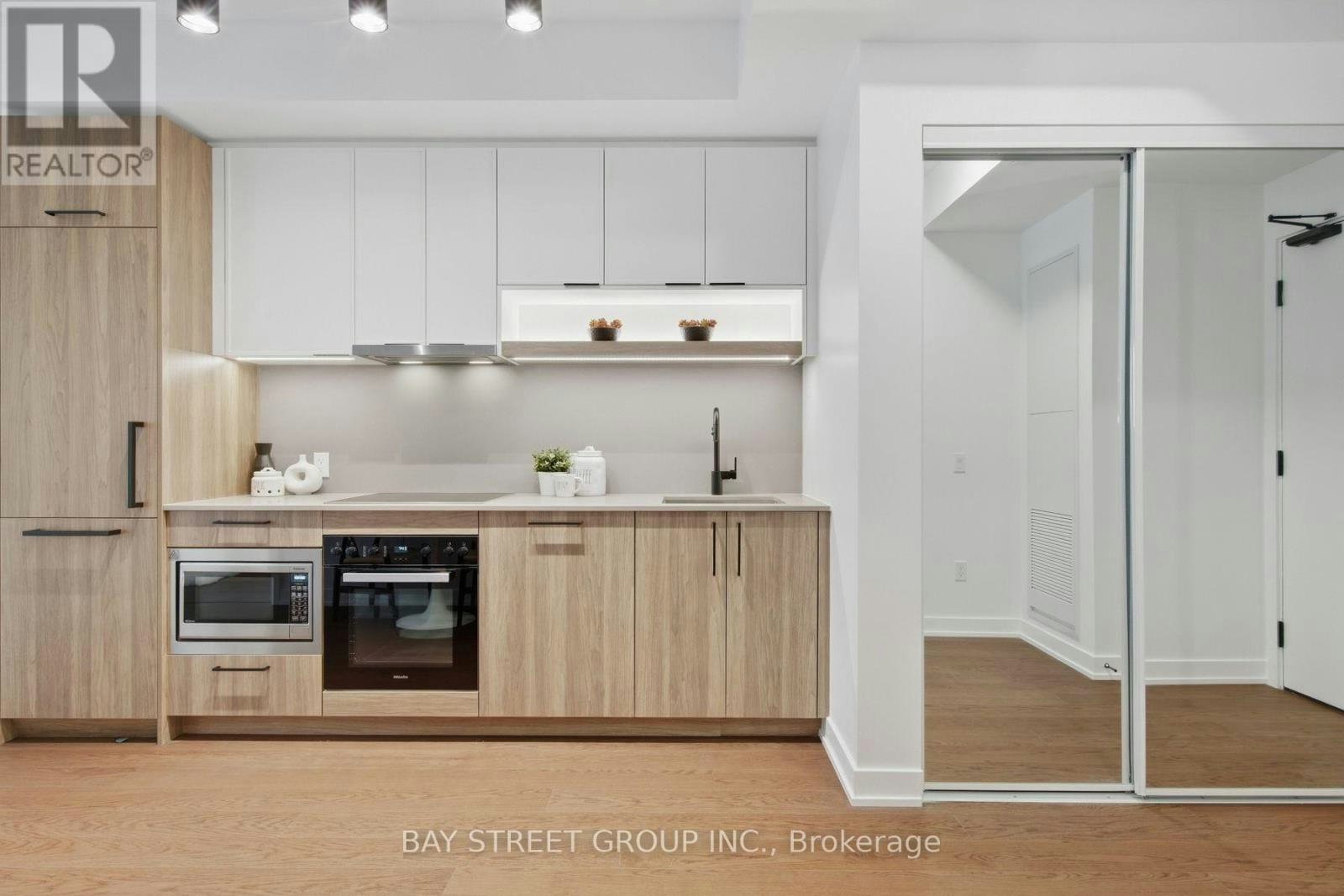 639-91 Montclair Avenue, Toronto, ON, M5P 0B1 - 6