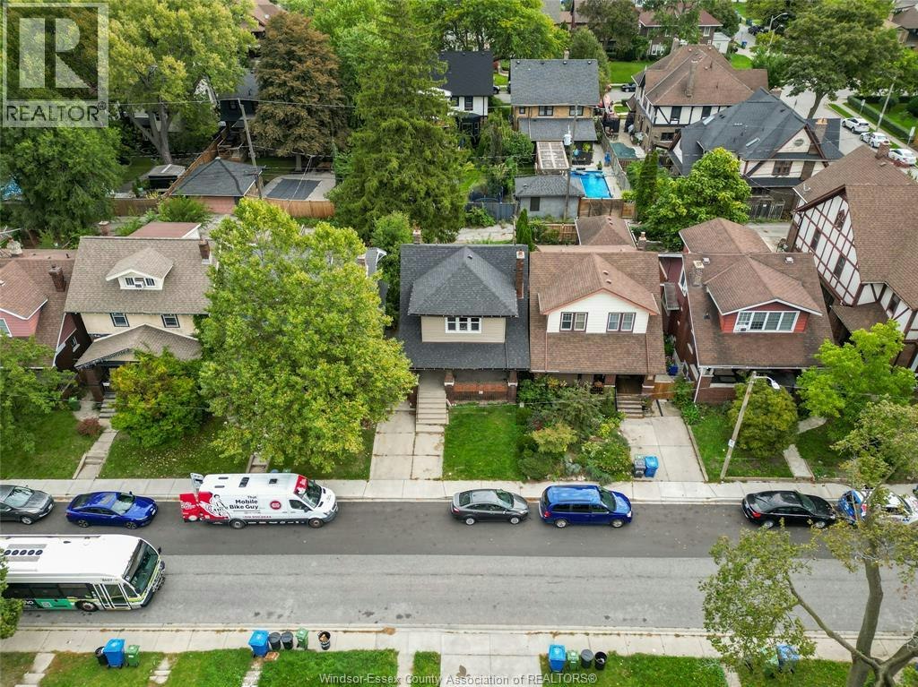 MAIN-1076 Dougall Avenue, Windsor, ON, N9A 4R5 - 26