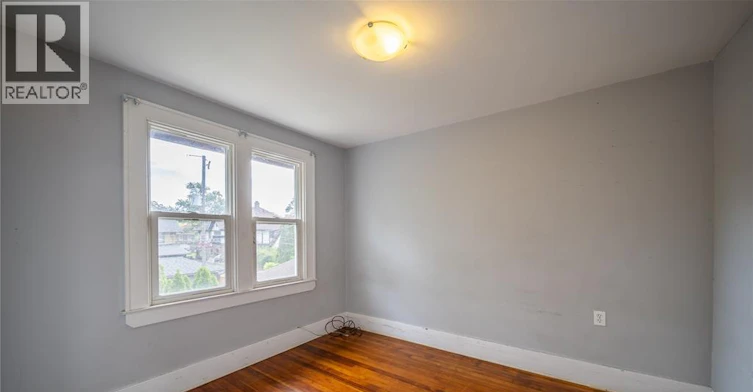 MAIN-1076 Dougall Avenue, Windsor, ON, N9A 4R5 - 12