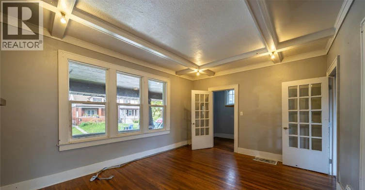 MAIN-1076 Dougall Avenue, Windsor, ON, N9A 4R5 - 3