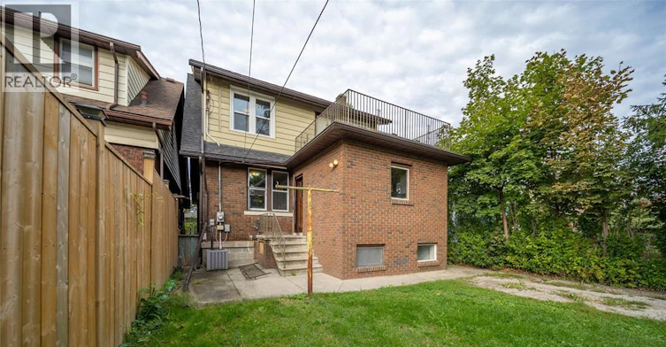 MAIN-1076 Dougall Avenue, Windsor, ON, N9A 4R5 - 24
