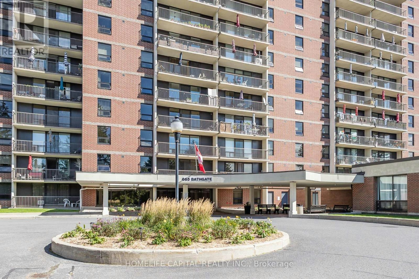 408-665 Bathgate Drive, Ottawa, ON, K1K 3Y4