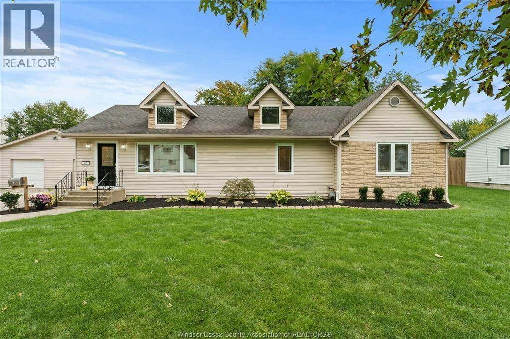 142 Centre Street, Essex, ON, N8M 1P9