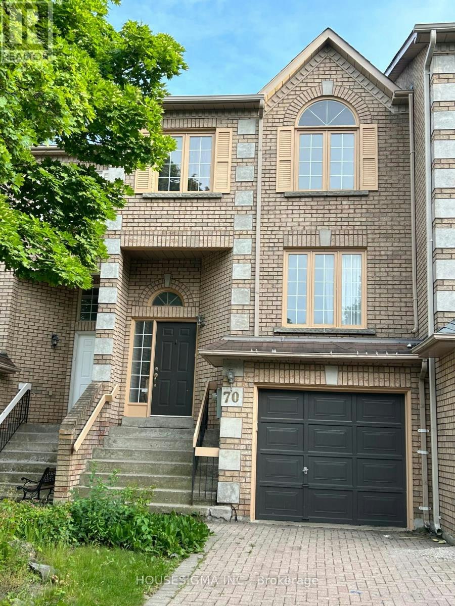 70 Royal Manor Crescent, Richmond Hill, ON, L4B 3N5 - 2