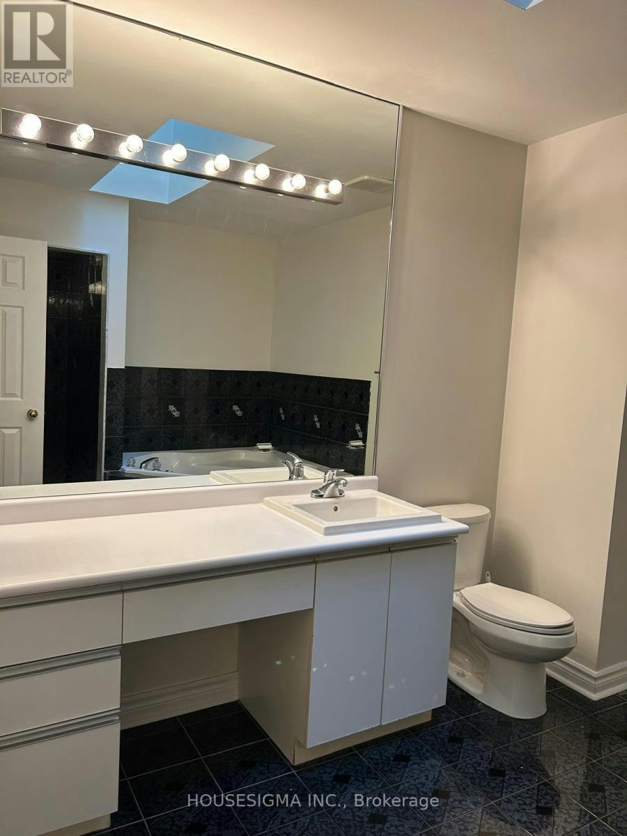 70 Royal Manor Crescent, Richmond Hill, ON, L4B 3N5 - 28