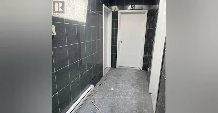 1-5900 Main Street, Niagara Falls, ON, L2G 5Z8 - 2