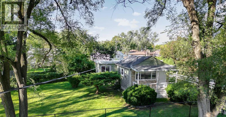 1497 Everts, Windsor, ON, N9B 3E2 - 2