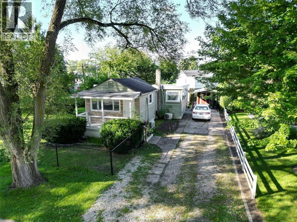 1497 Everts, Windsor, ON, N9B 3E2