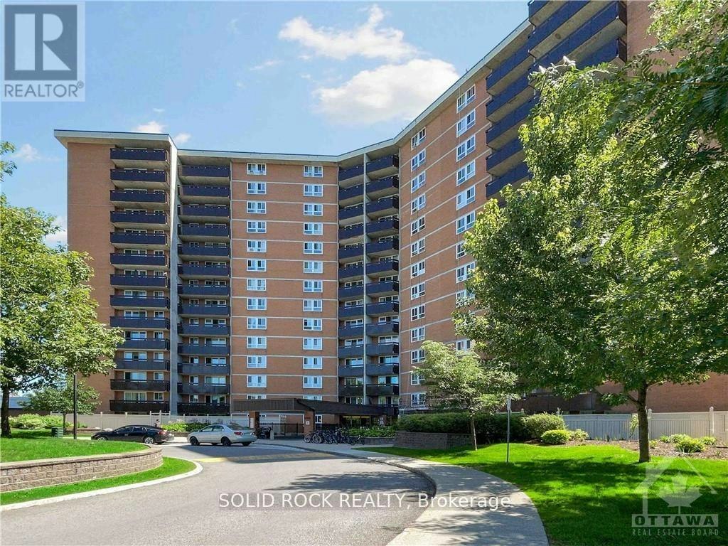 304-2000 Jasmine Crescent, Ottawa, ON, K1J 8K4