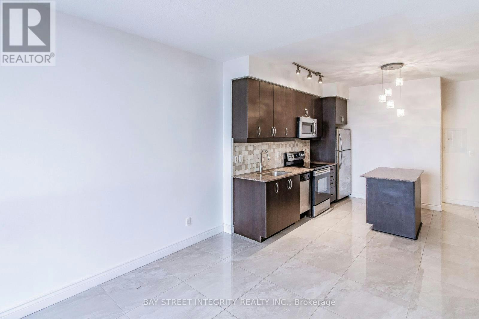 813-2885 Bayview Avenue, Toronto, ON, M2K 0A3 - 4