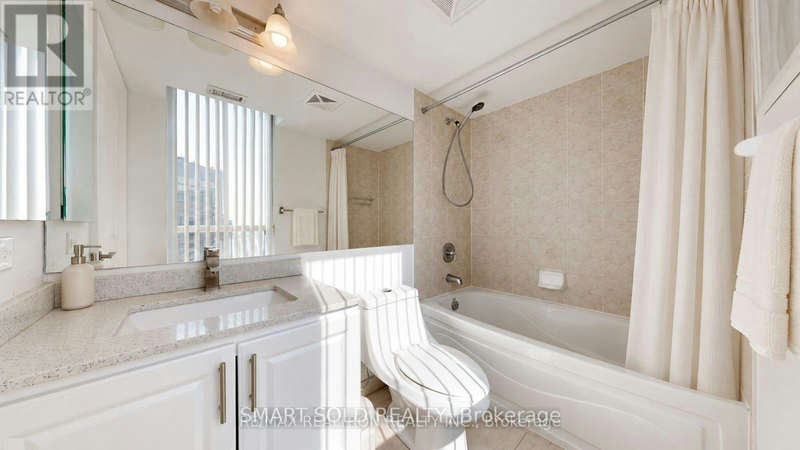 2413-15 Greenview Avenue, Toronto, ON, M2M 4M7 - 13